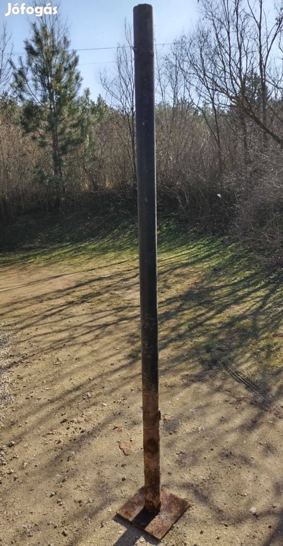 2500 x 90 mm-es vascső 300 x 300 mm-es talppal