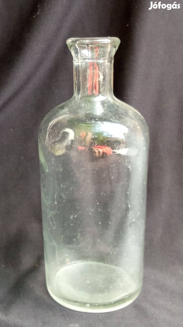 250 ml-es régi patikai üveg 