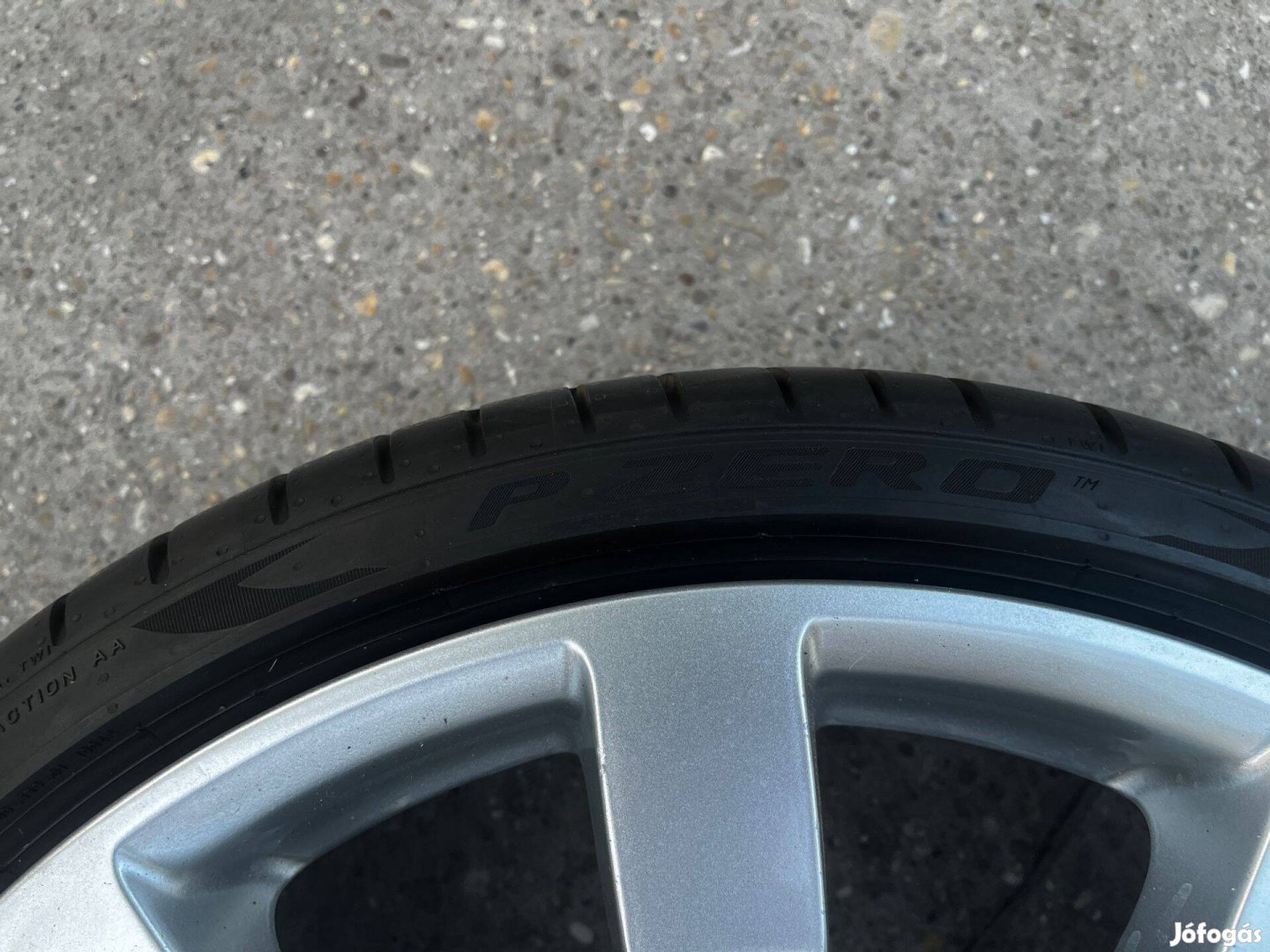 255/30 R20 nyári gumi