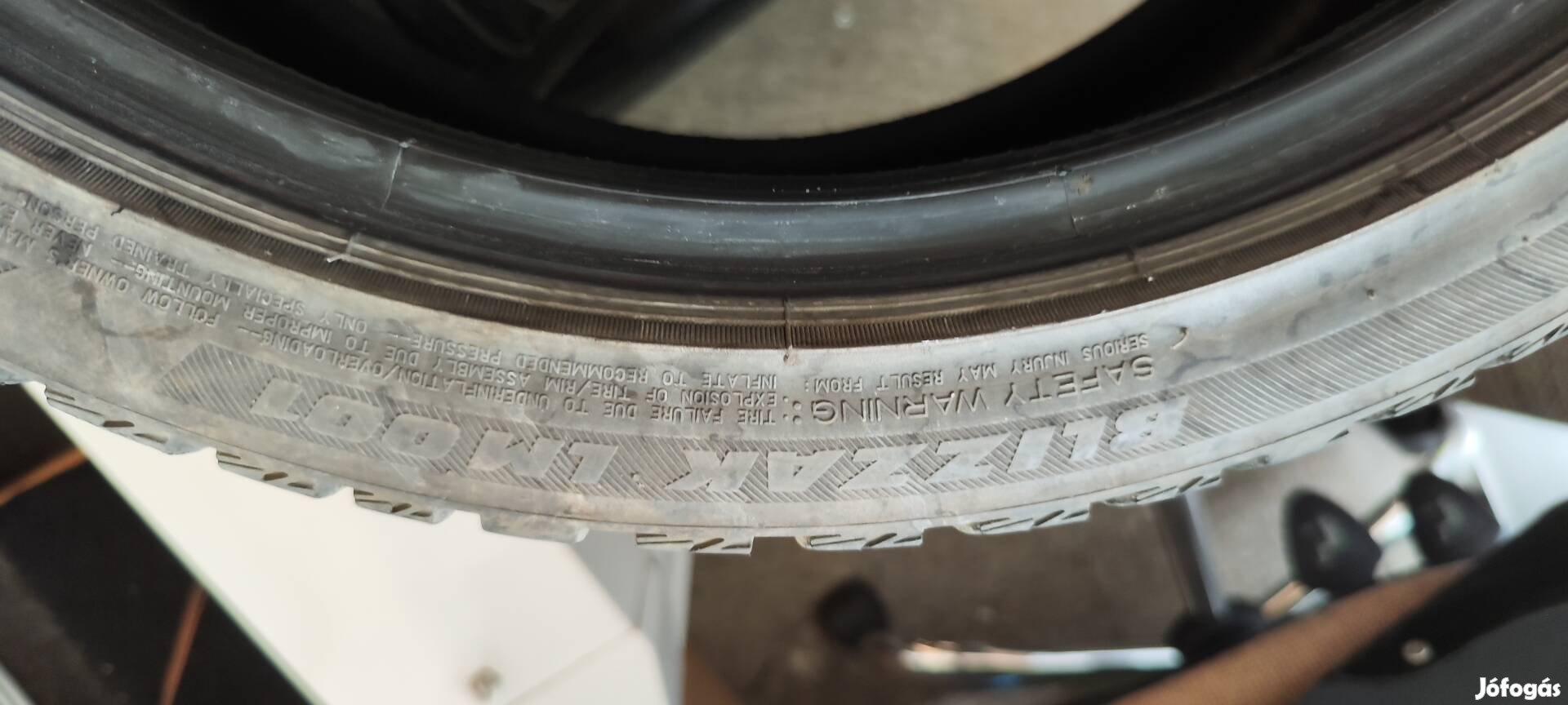 255/35 19" teli Bridgestone garnitura 