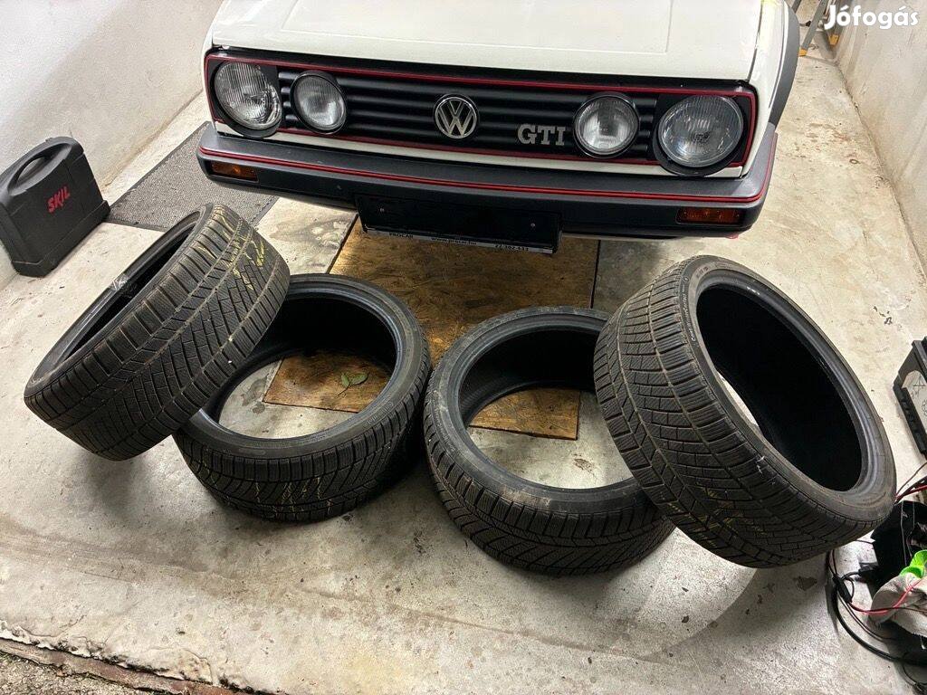 255/35 R19 Continental TS830P