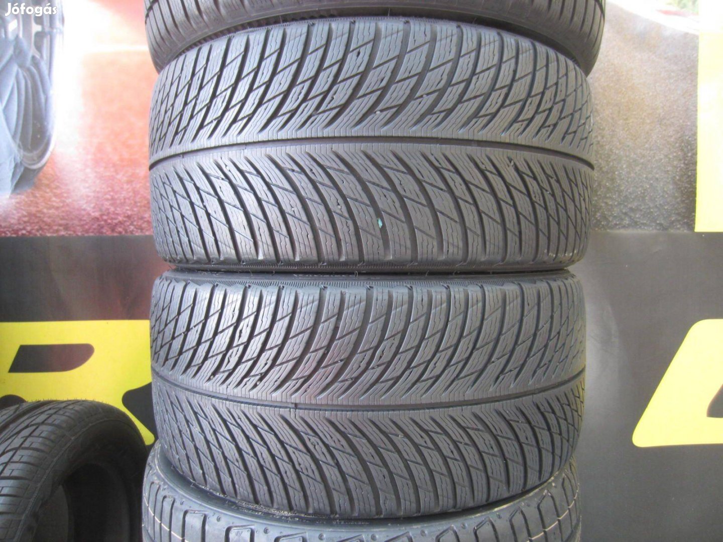 255/35 R19 Michelin Alpin5 96W