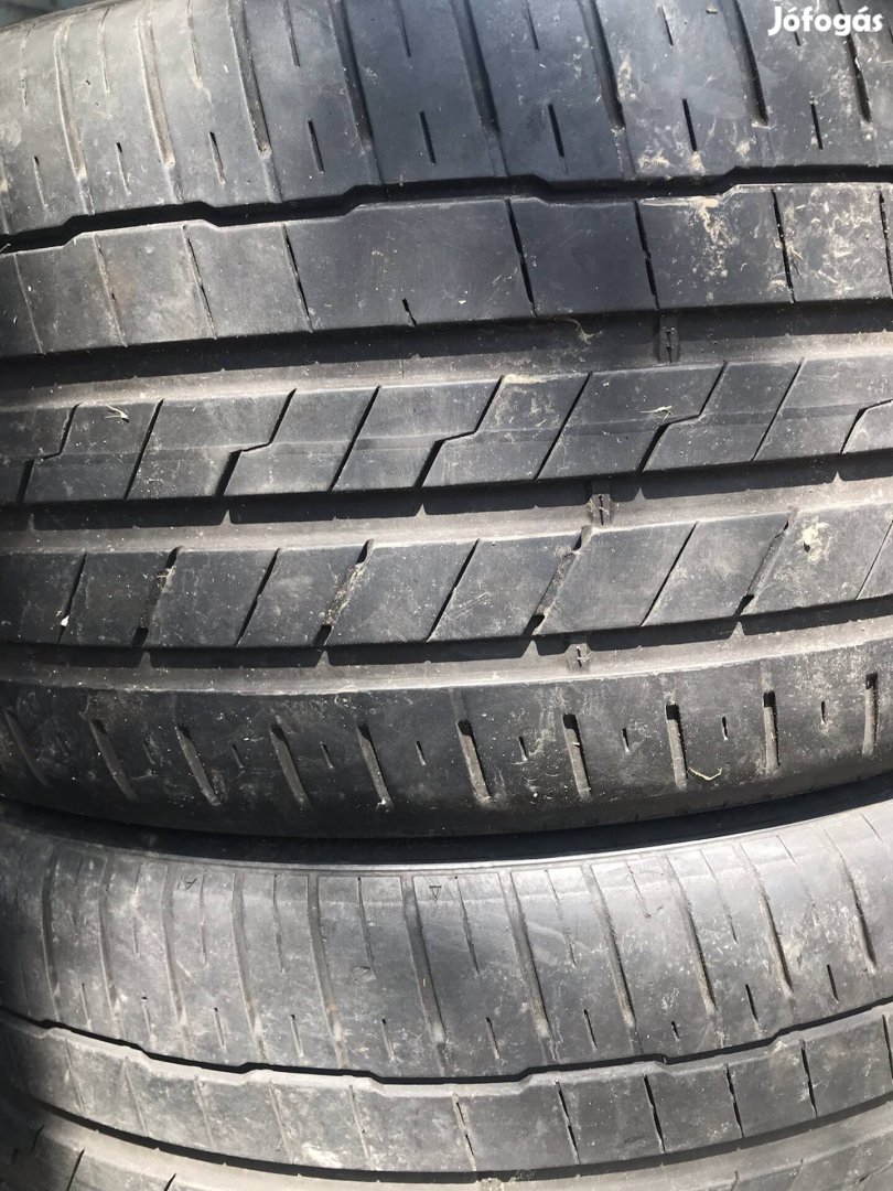 255/35 R21 nyari Gumi 