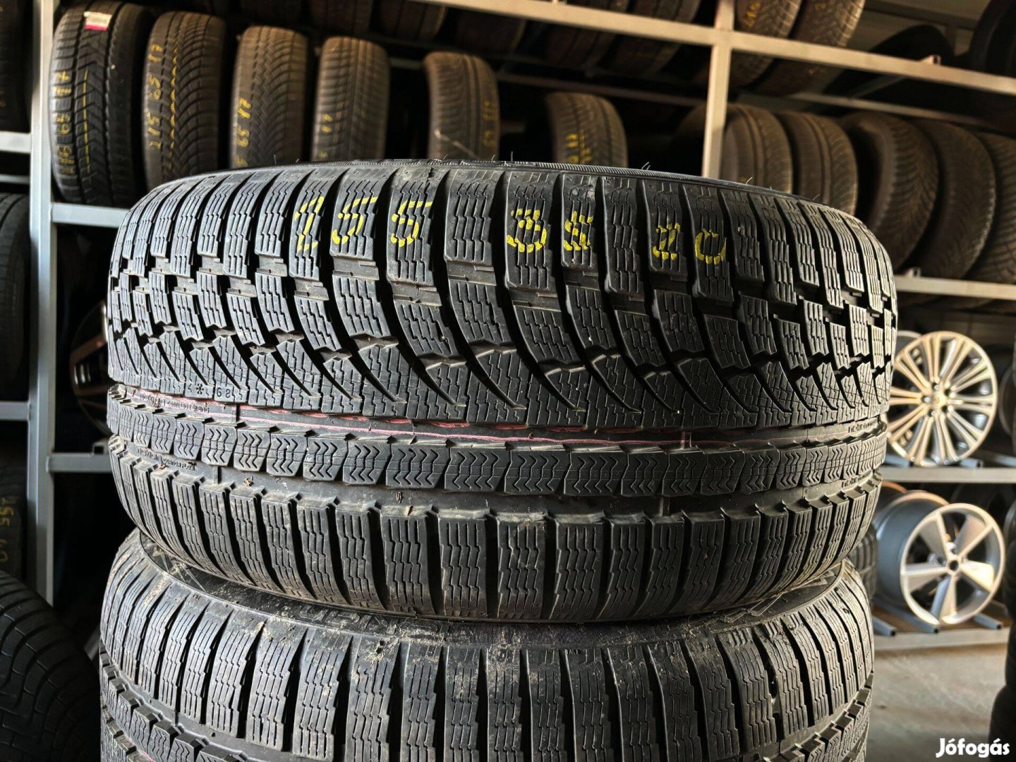 255/35 r20 Nokian 8mm téligumi 2db eladó 255/35r20