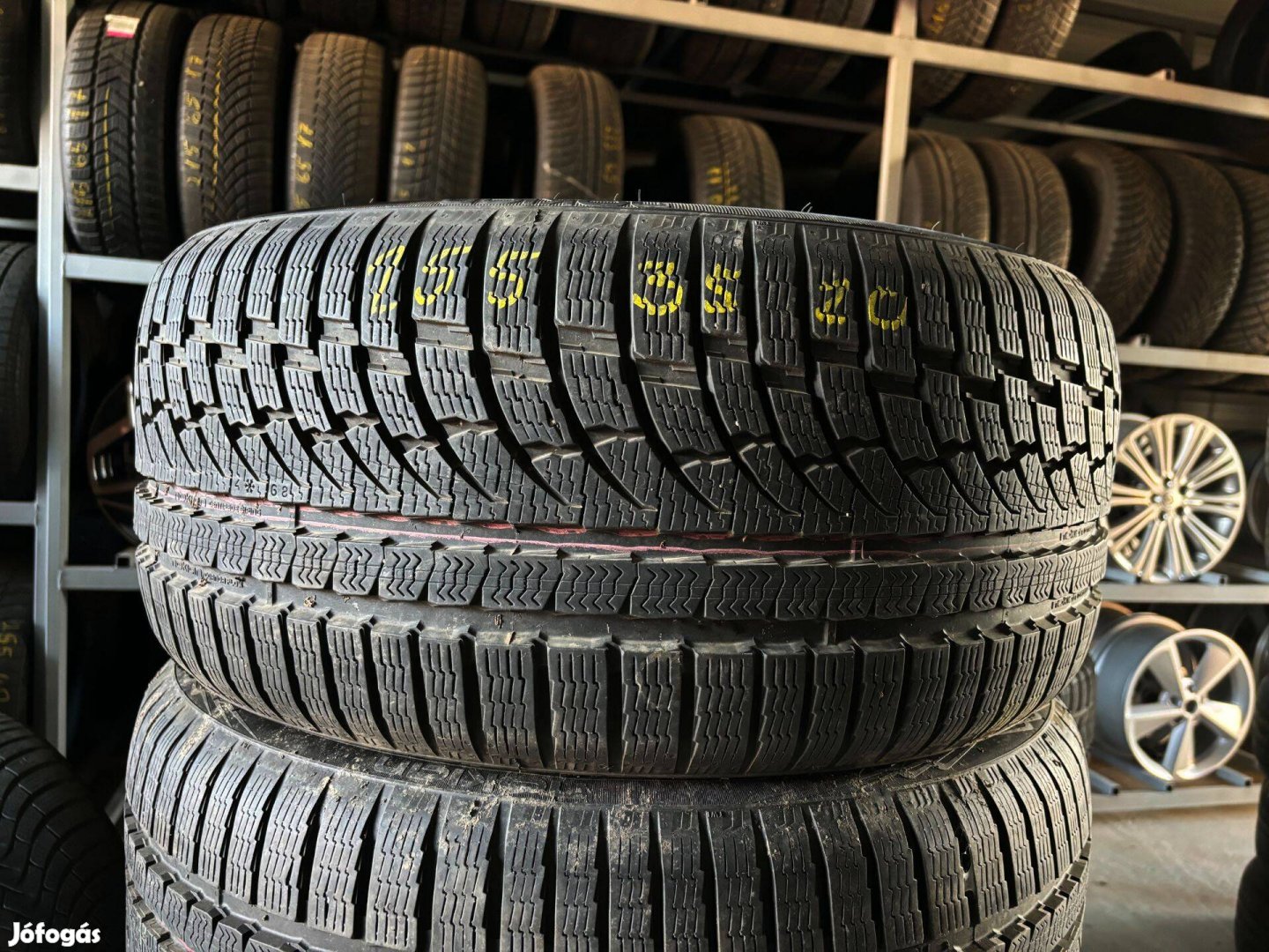 255/35 r20 Nokian 8mm téligumi 2db eladó 255/35r20