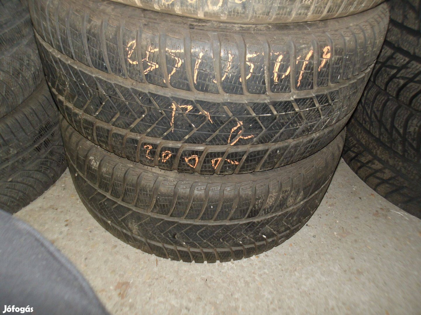 255/35r19 Pirelli téli gumik ajándék szereléssel