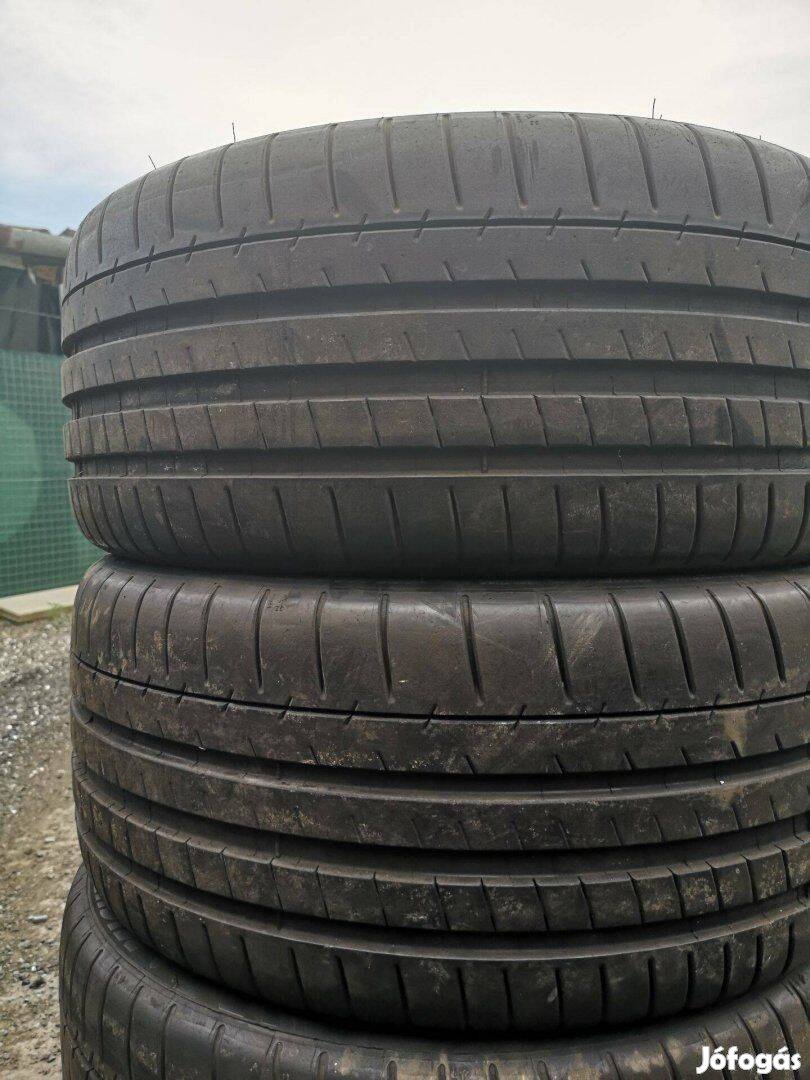 255/40R19 2db újszerű Michelin nyárigumi eladó