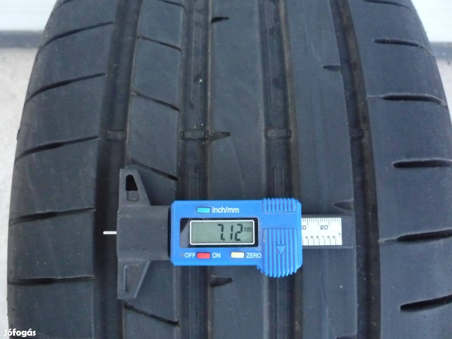 255/40R19 Dunlop gumi 2db teljesen újszerű állapotban eladó!