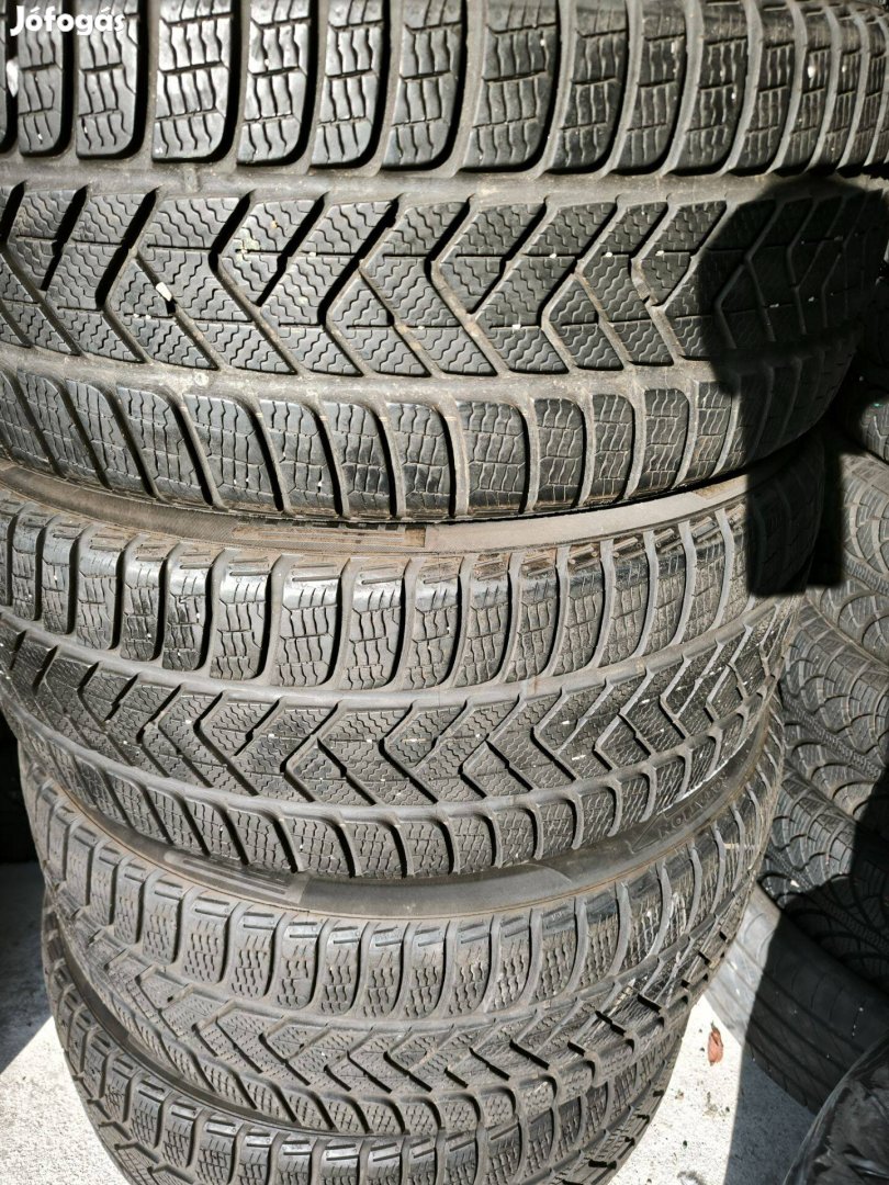 255/40R20 Pirelli téligumi 255/40 20