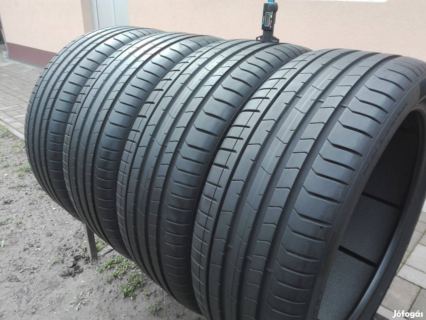 255/40R21 Új Pirelli nyári gumi garnitúra 255/40 r21
