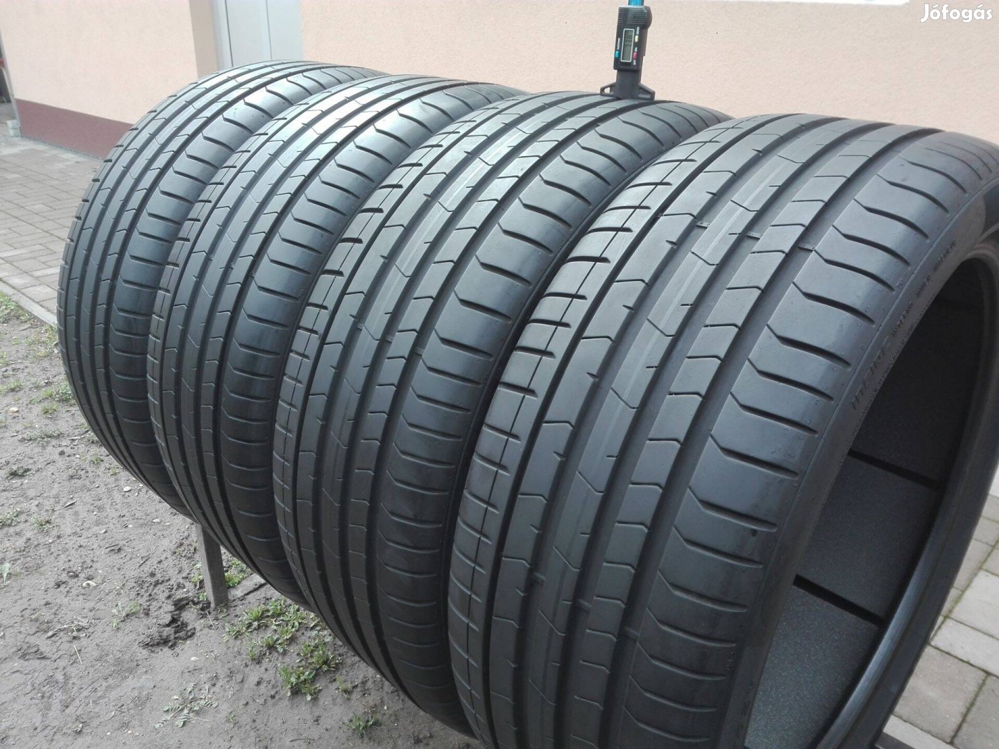 255/40R21 Új Pirelli nyári gumi garnitúra 255/40 r21