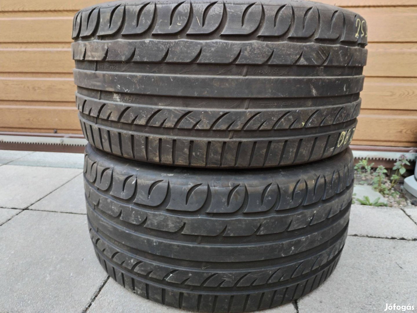 255 40 19 riken 255/40 R 19 nyári gumi 2 db