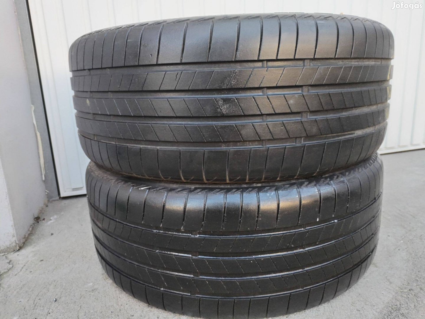 255 40 21 bridgestone 255/40 R 21 nyári gumi 2 db 2022.évi