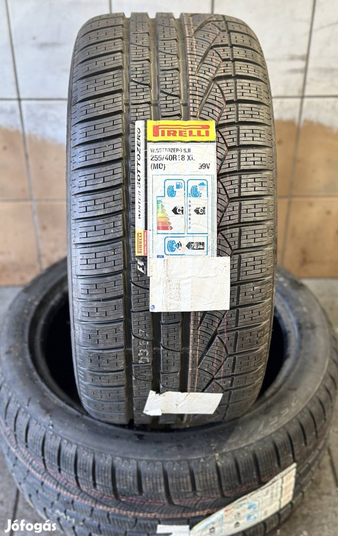 255/40 R18 Pirelli Új