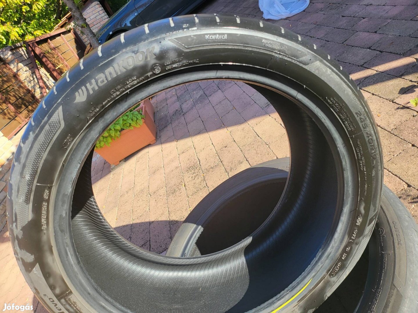 255/40 R19 Hankook nyári gumi