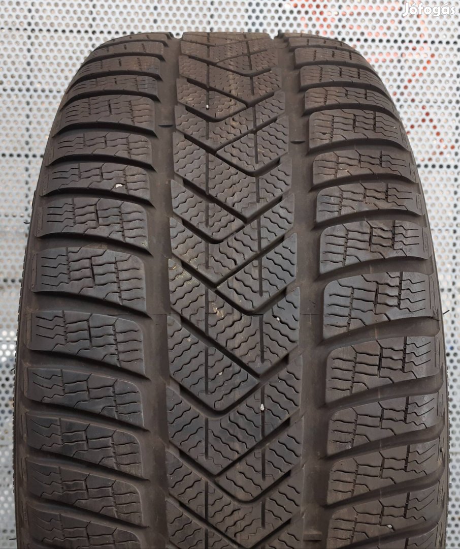 255/40 r18 Pirelli Sottozero 3. 2db.