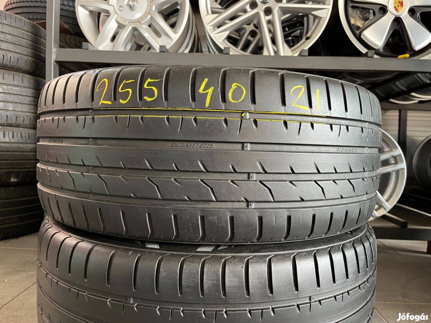 255/40 r21 Kumho nyárigumi 2db eladó 255/40r21