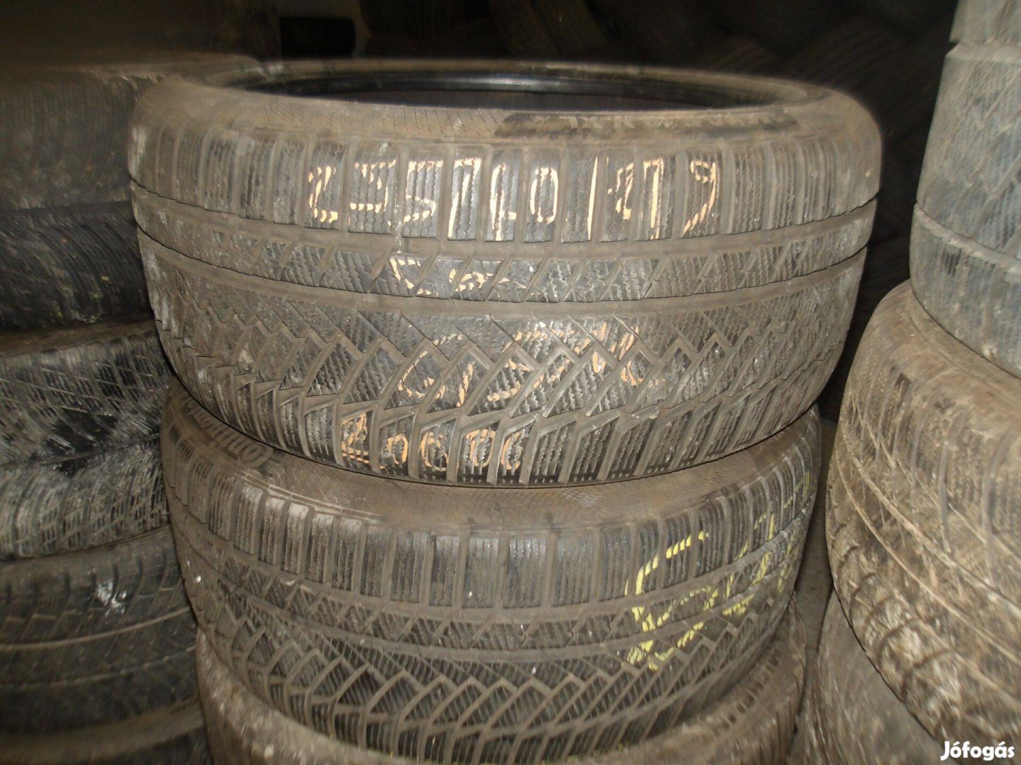 255/40r19 Continental téli gumi ajándék szereléssel