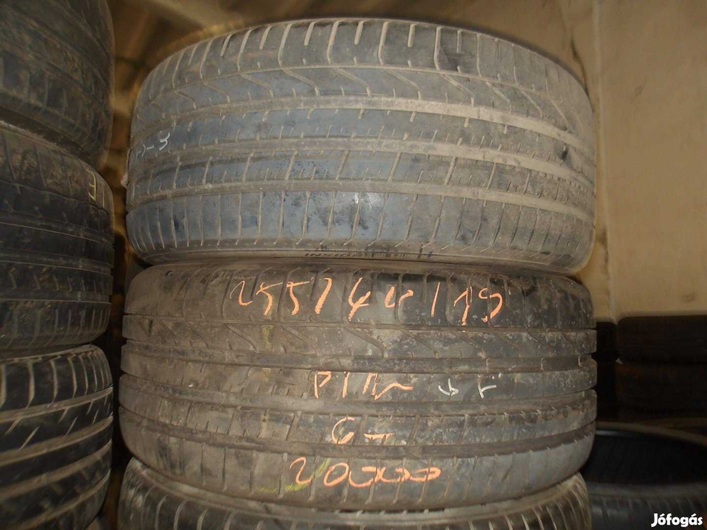 255/40r19 Pirelli nyári gumi ajándék szereléssel