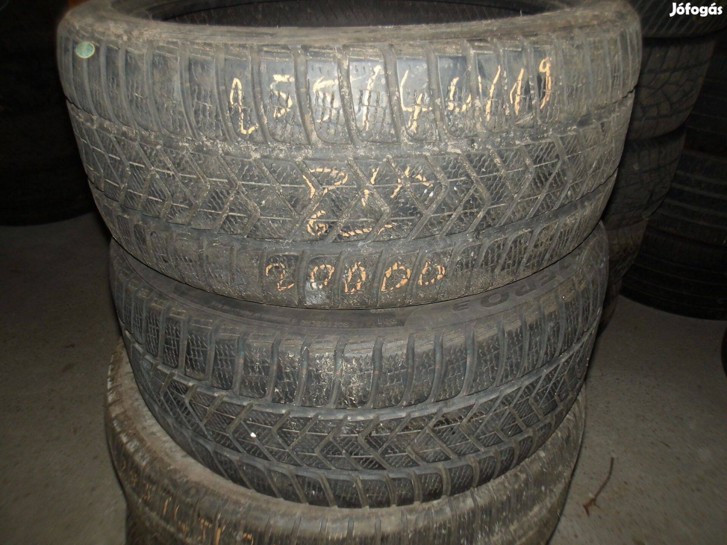 255/40r19 Pirelli téli gumi ajándék szereléssel