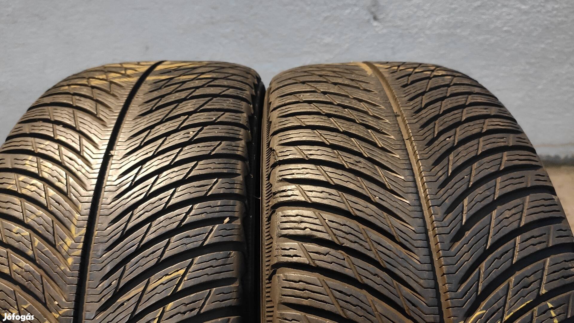 255/45R18 255/45 R18 255/45 18