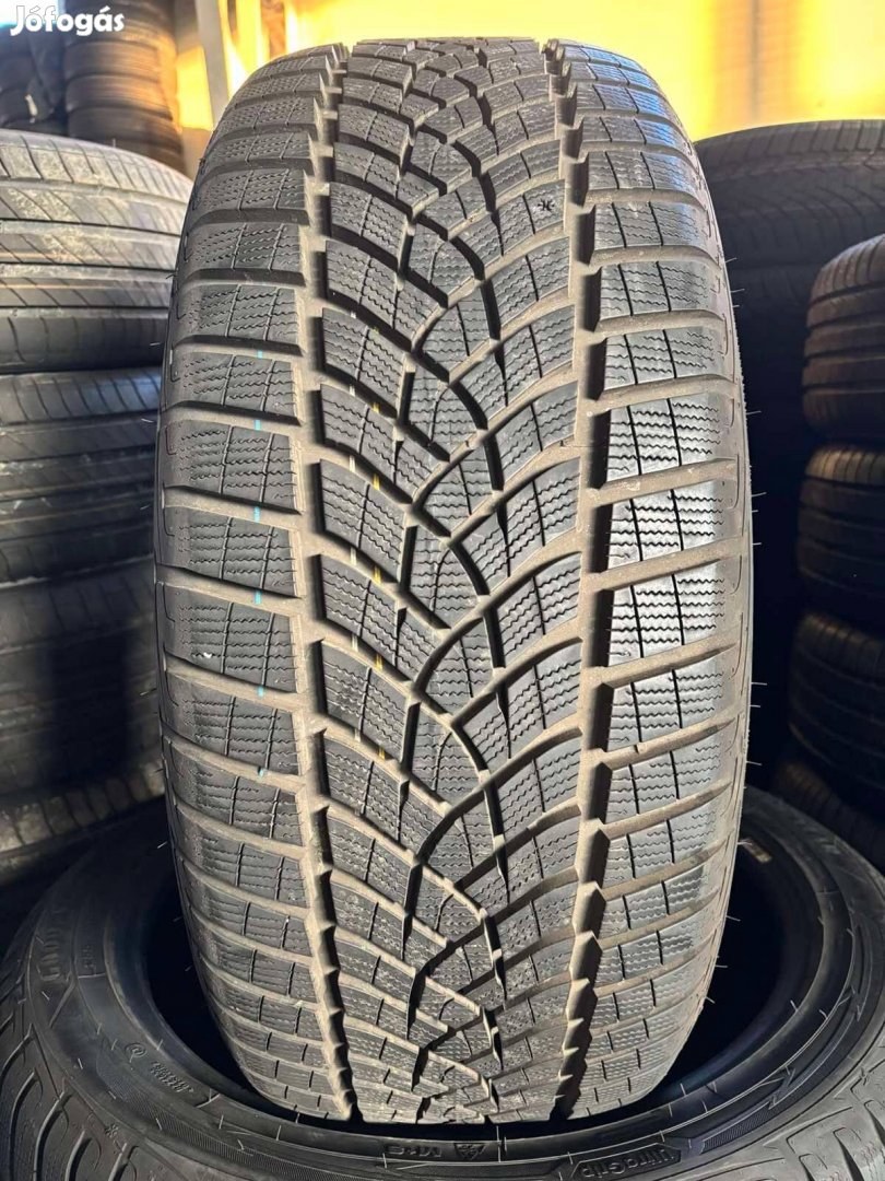 255/45R20 255/45 R20 újszerű Goodyear téli gumi ÁR/db Dot22