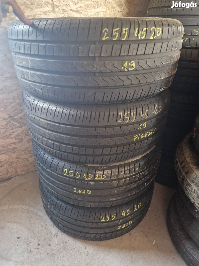 255/45R20 Pirelli nyari garnitúra