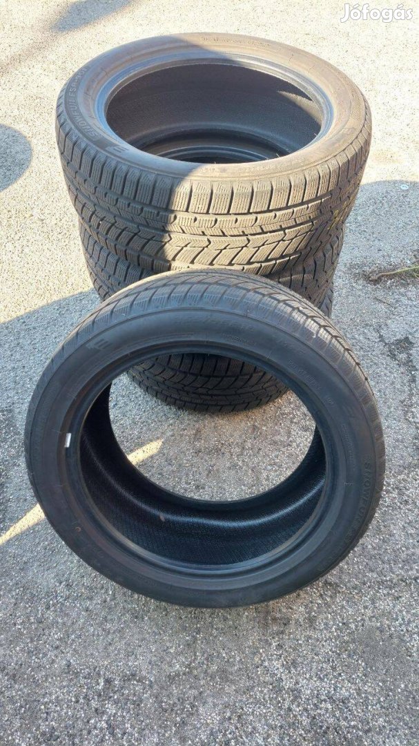 255/45 R18 Fortune téli gumi garnitúra eladó!