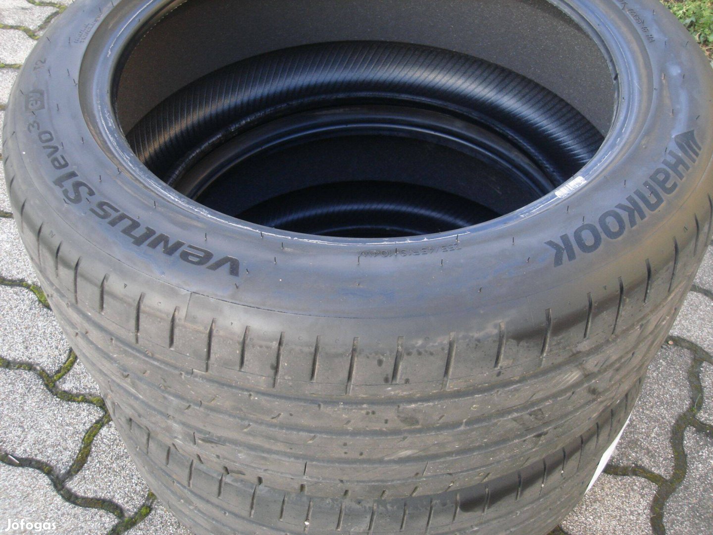 255/45 R19 Hankook Venus S1 EV03 DOT 1223 Újszerű Állapot 6 mm