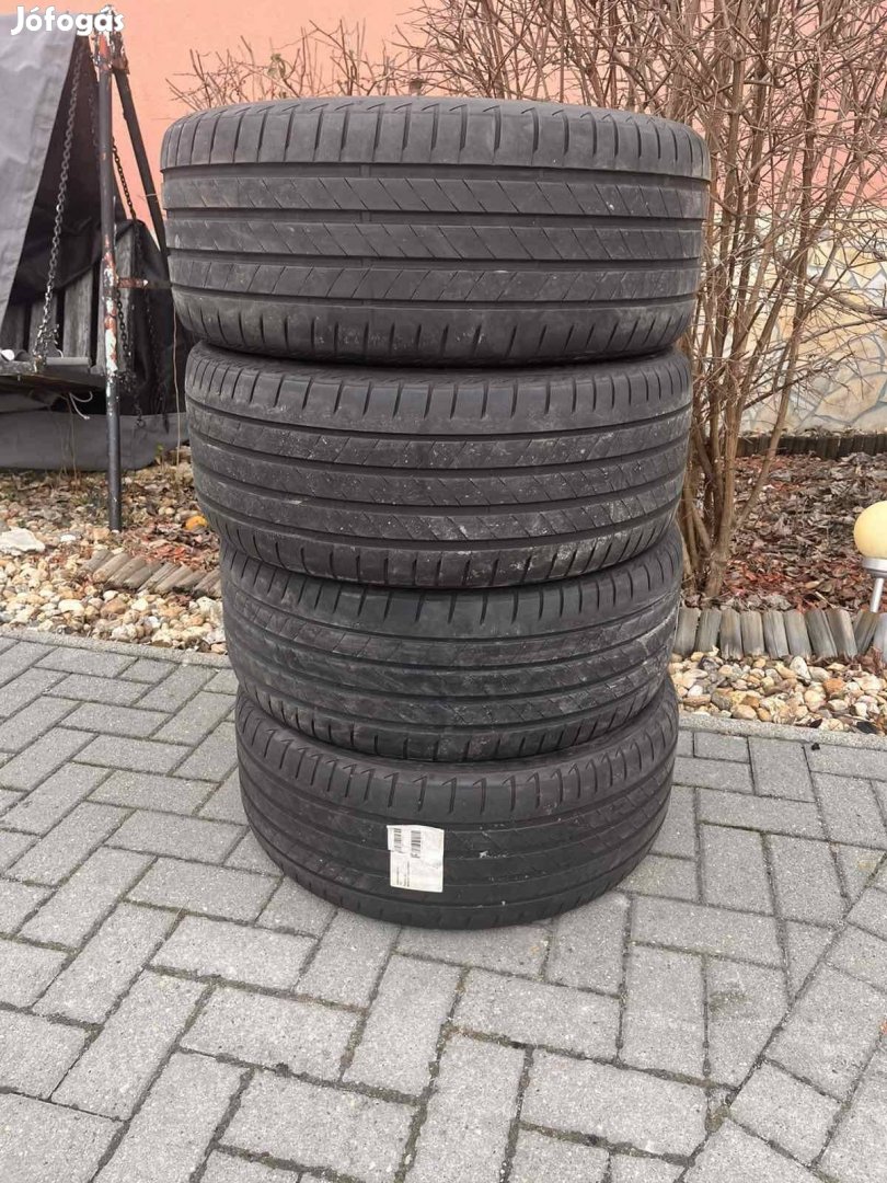 255/45 R19 nyárigumi Bridgestone 