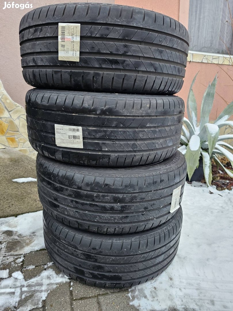 255/45 R19 nyárigumik Bridgestone Pirelli