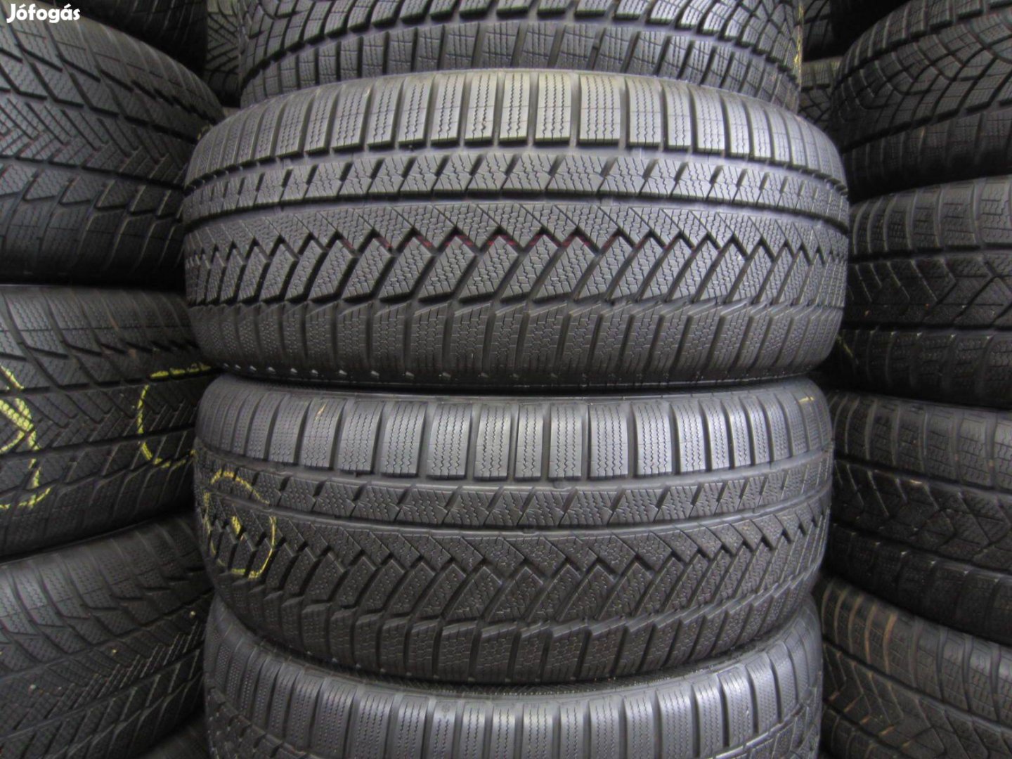 255/45 R20 Continental TS850P 101V