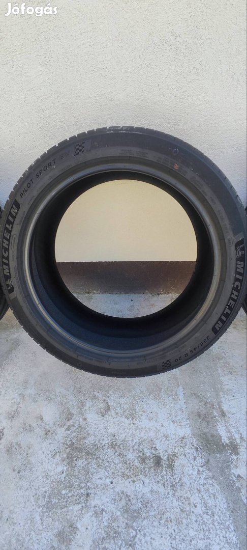255/45 R20 Michelin Pilot Sport EV nyárigumi