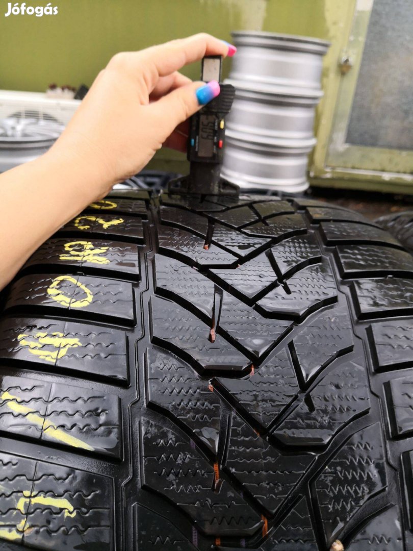 255/45 R20 és 285/40 R20 Dunlop téli gumi 30000ft a 4db/291/
