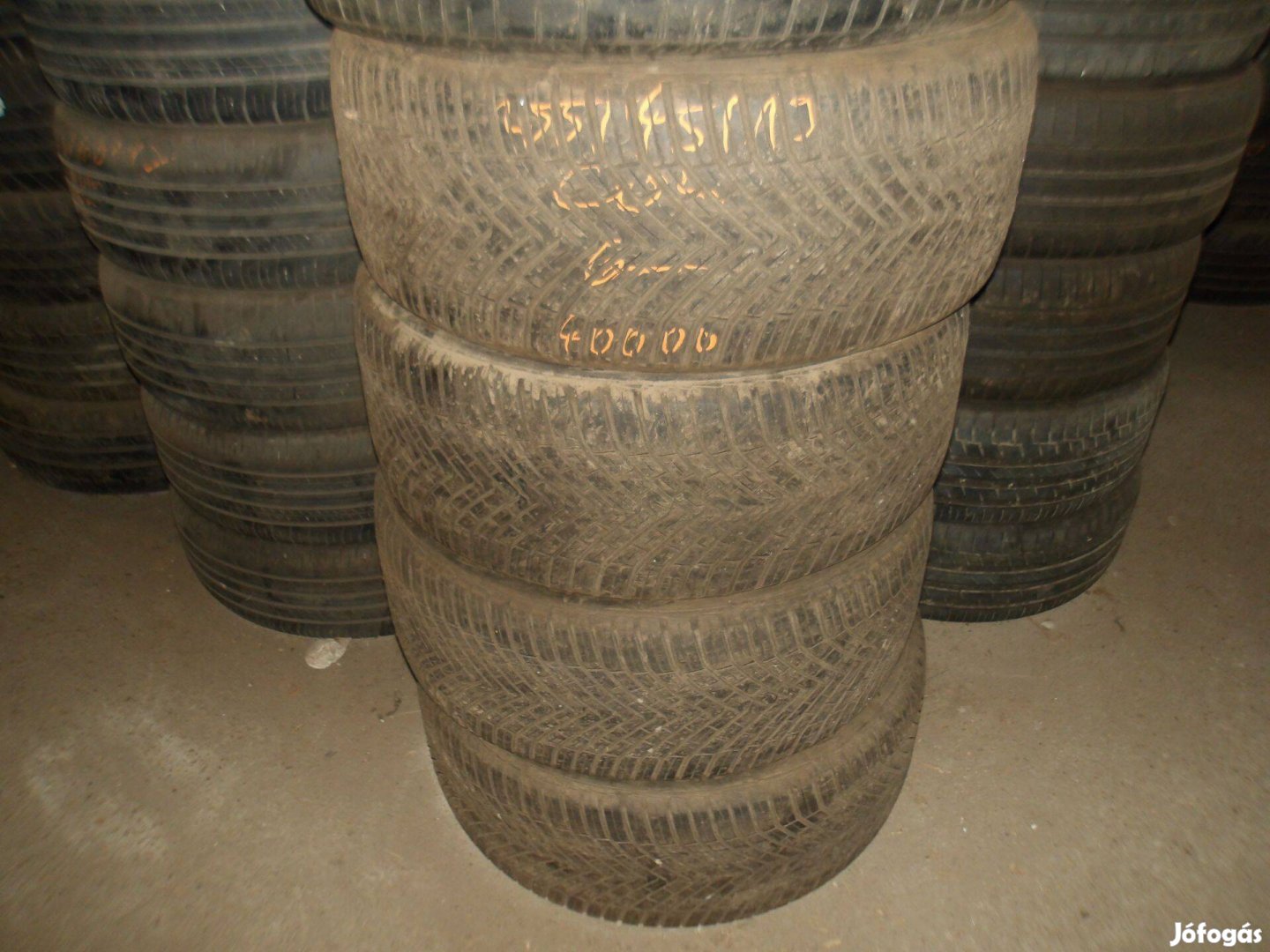 255/45r19 Continental négyévszakos gumi ajándék szereléssel