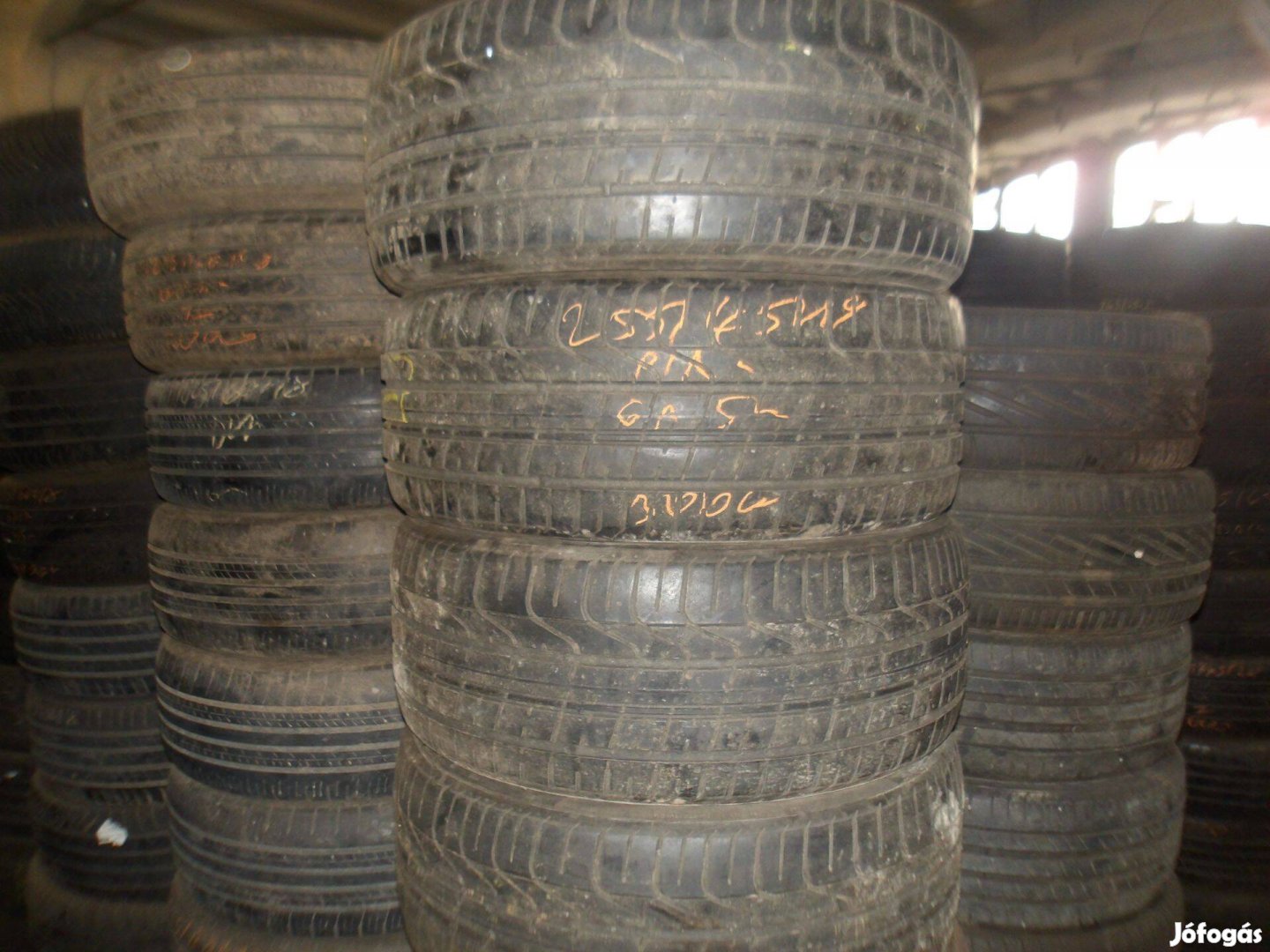 255/45r19 Pirelli nyári gumi ajándék szereléssel