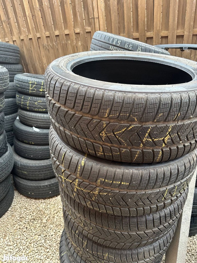 255/45r20 Pirelli téli gumi szett eladó