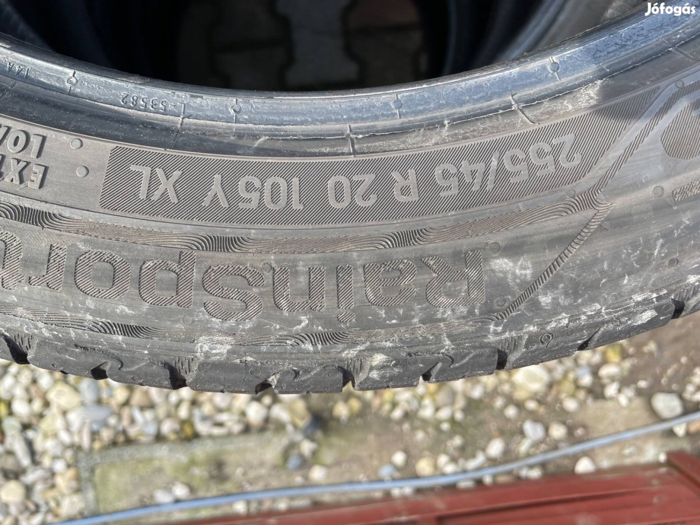 255/45r20 Uniroyal
