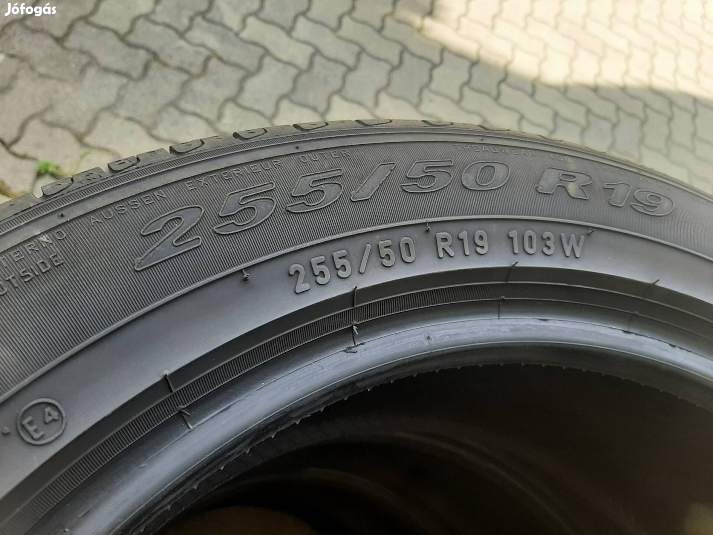 255/50R19 Pirelli nyári 20e/4db áron eladó