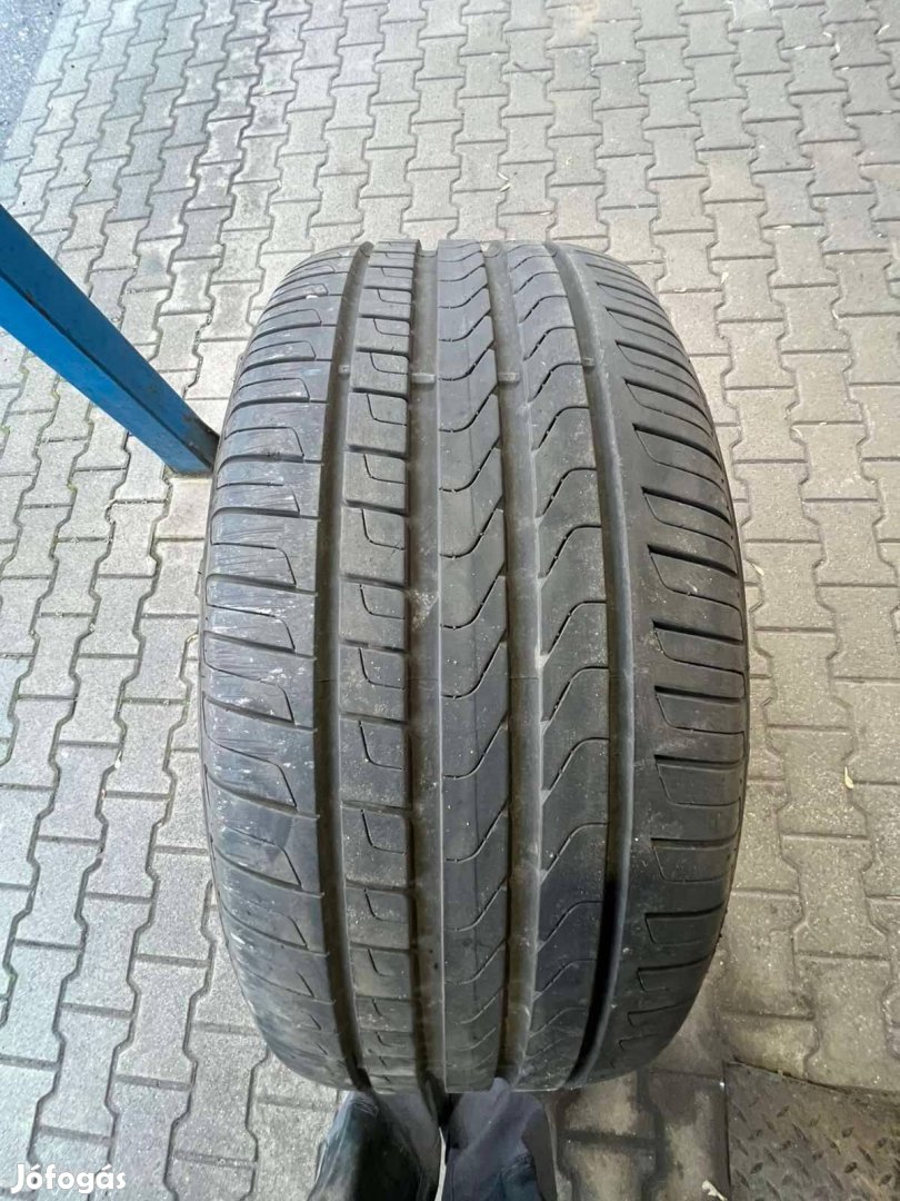 255/50R19 Pirelli nyári használt gumiabroncs