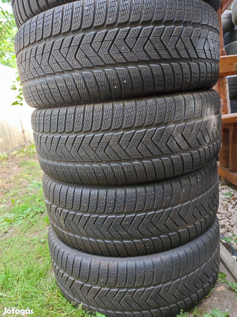 255/50-20 Pirelli téligumi!