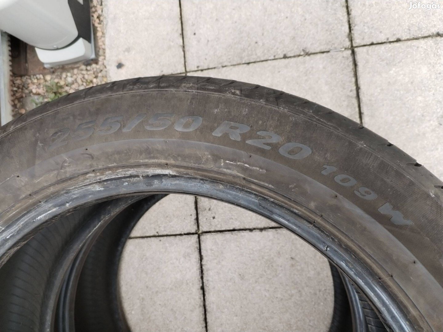 255 50 20 pirelli nyári gumi 2 db