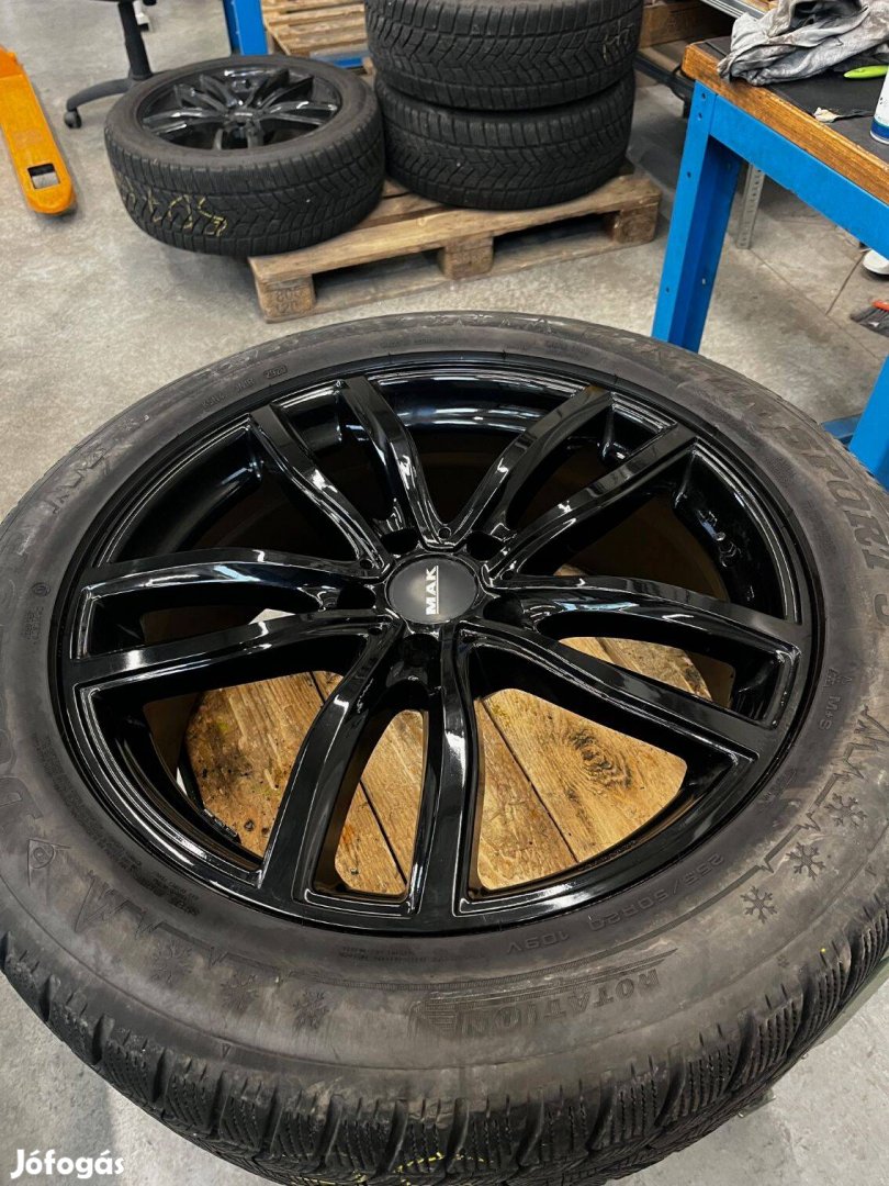 255/50 R20 4 db Dunloop gumiabroncs felnivel