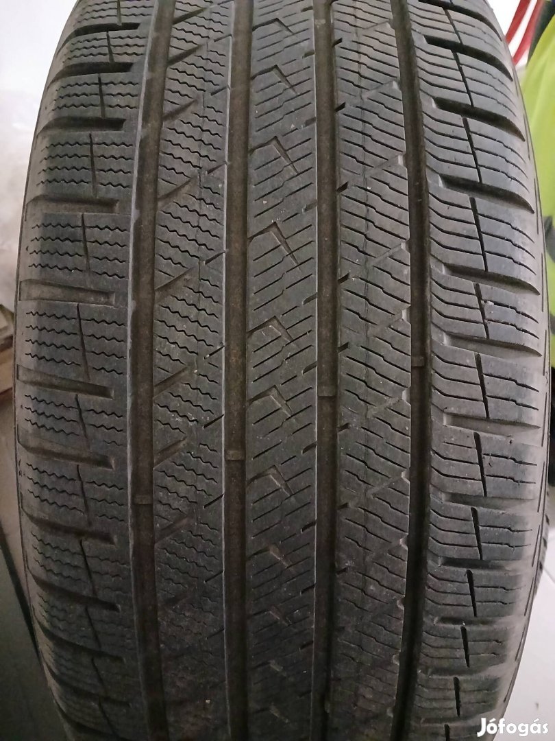 255/50 r20 Vredestein négyévszakos 