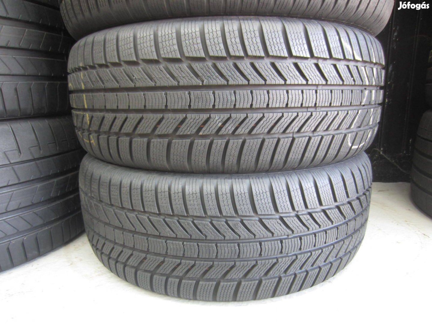 255/55 R18 Continental 870P