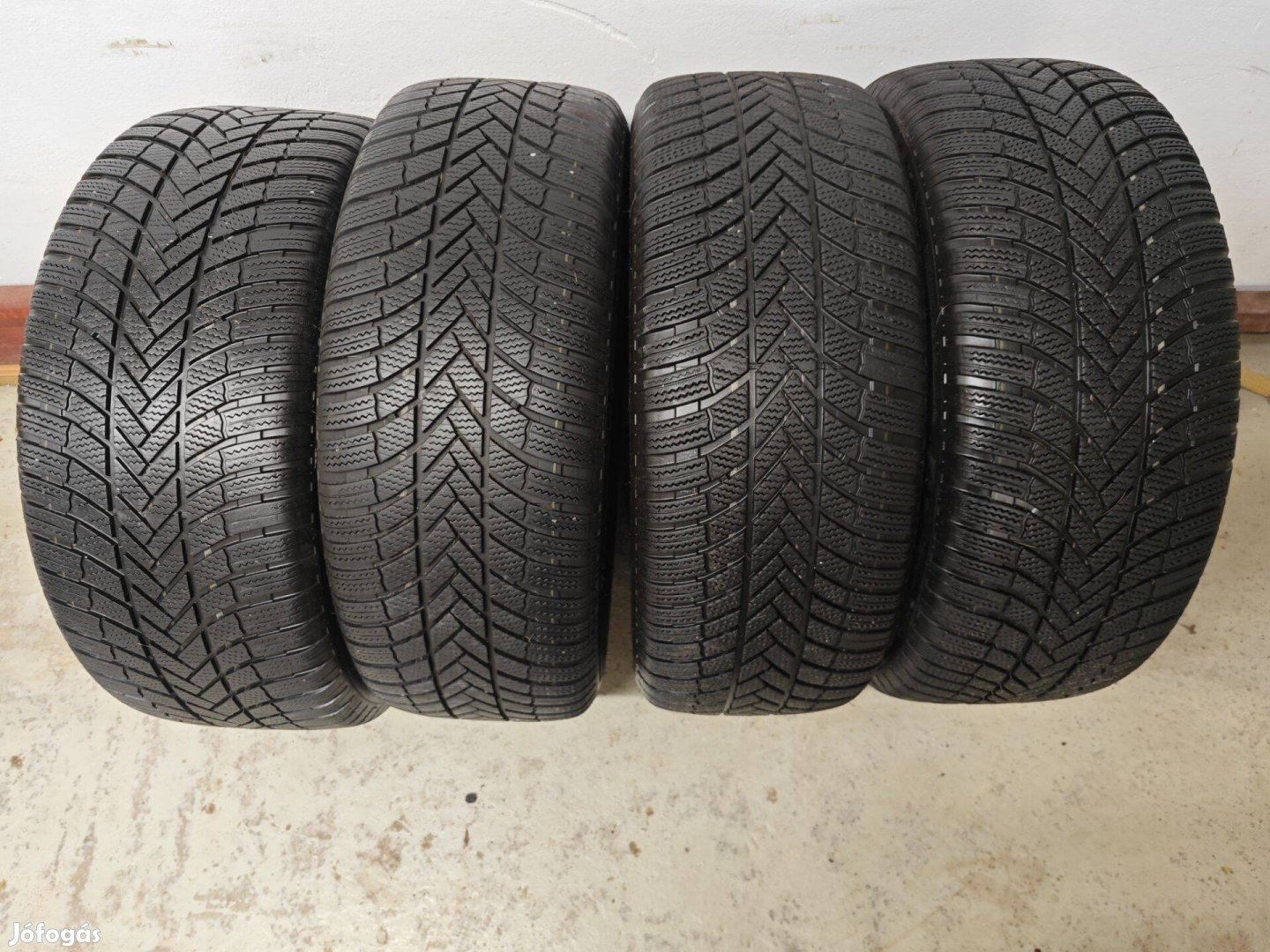 255/55 R19 Bridgestone téli gumi garnitúra DOT 2021