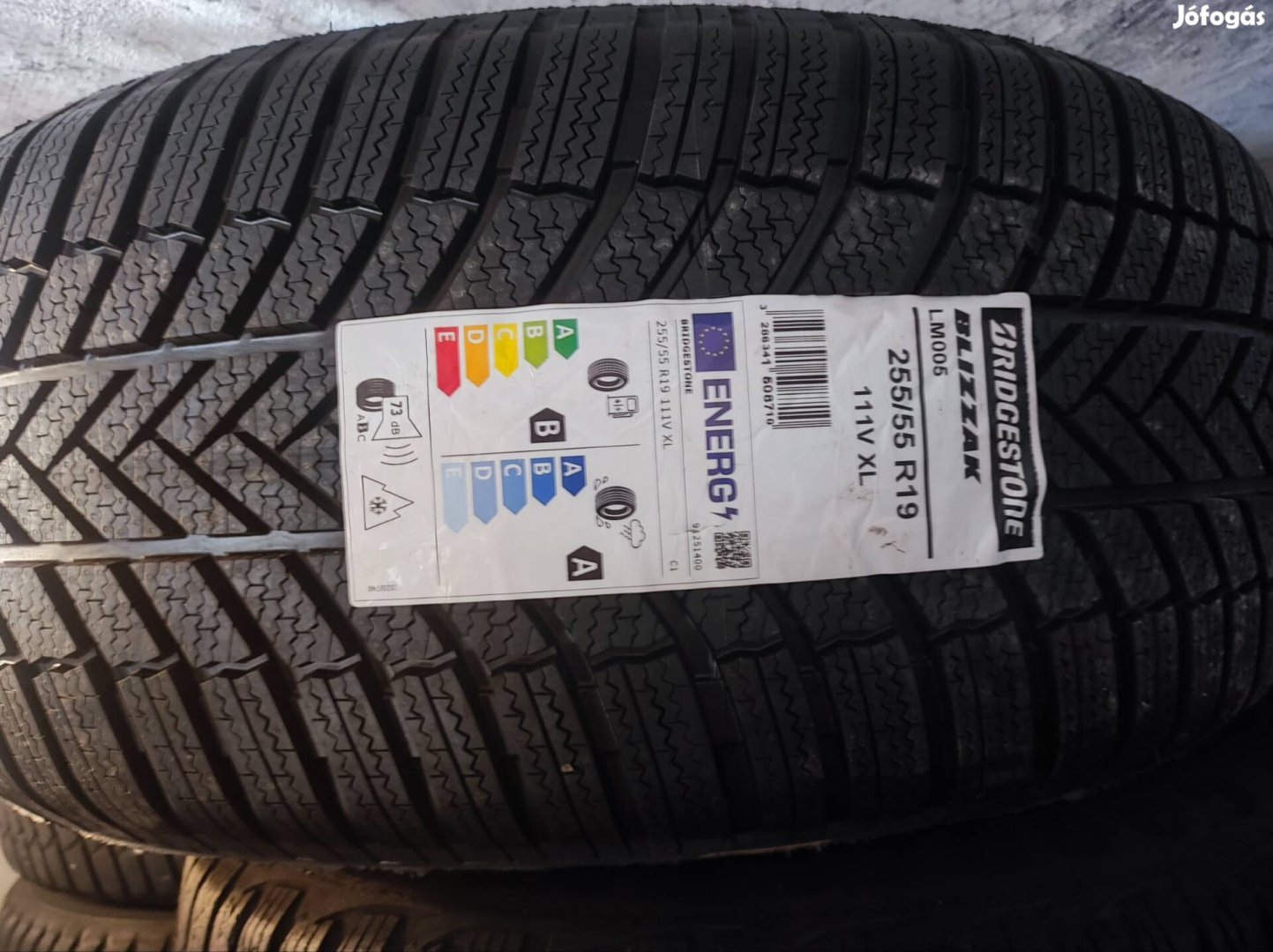 255/55r19 Bridgestone téligumi 1db