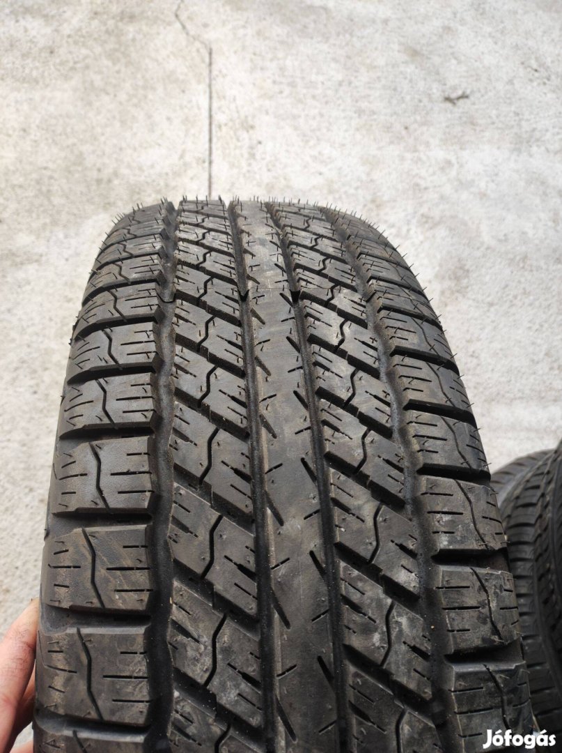 255/70R15C Goodyear Új!!!