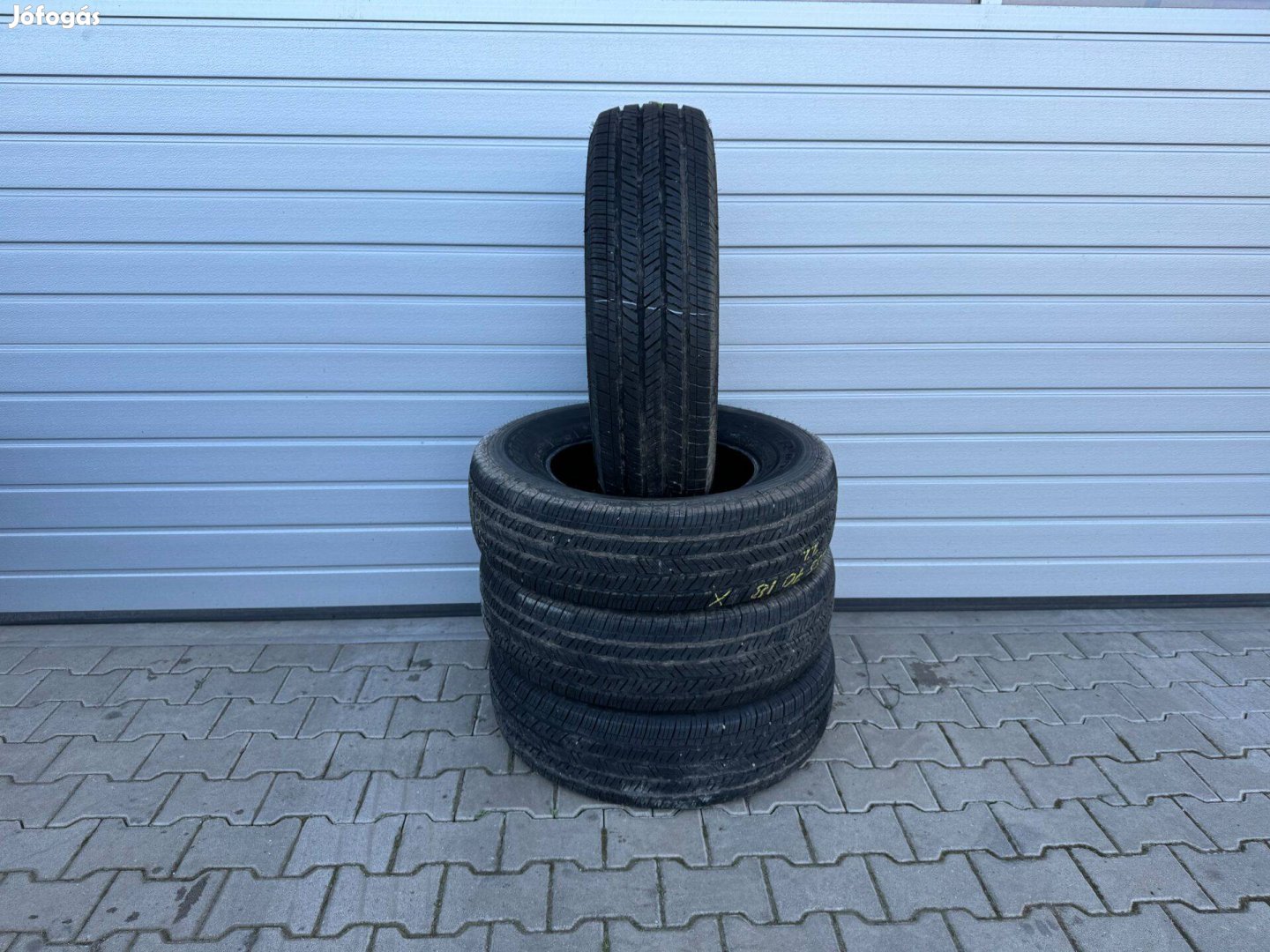 255/70R18 255 70 18 Bridgestone négyévszakos gumi