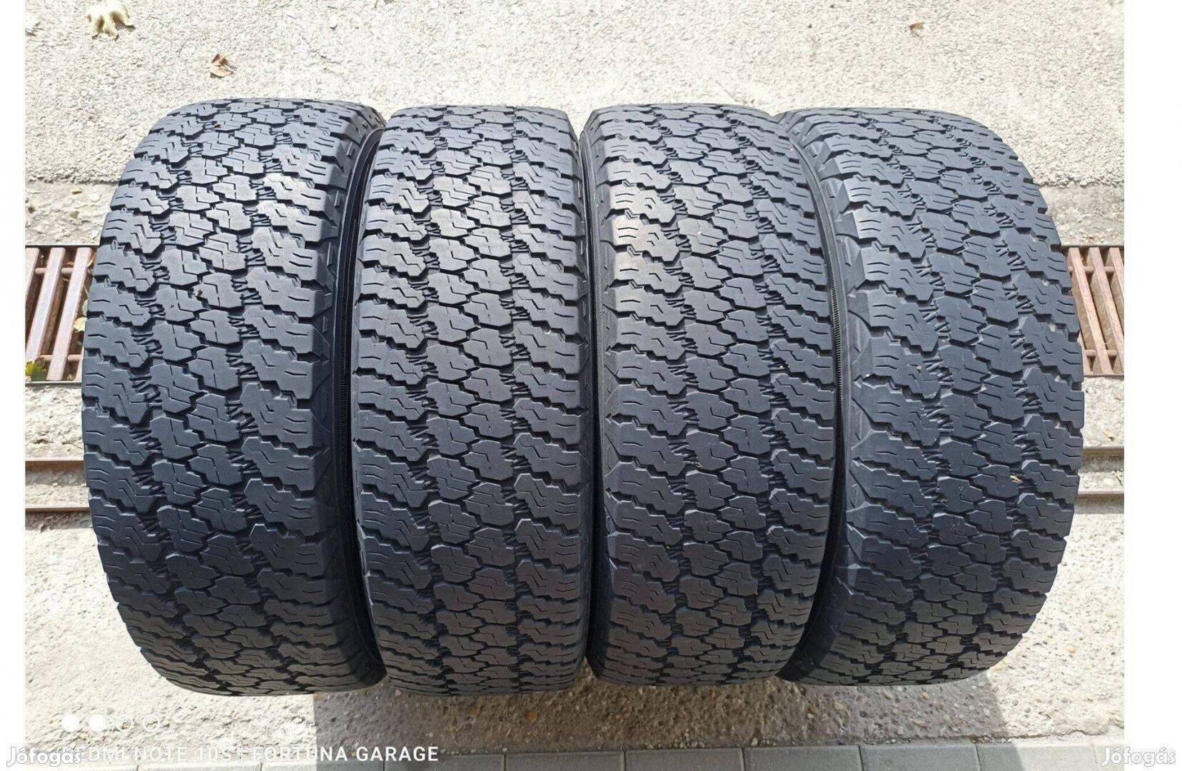 255/75 R17" Goodyear A/T használt téli garnitúra